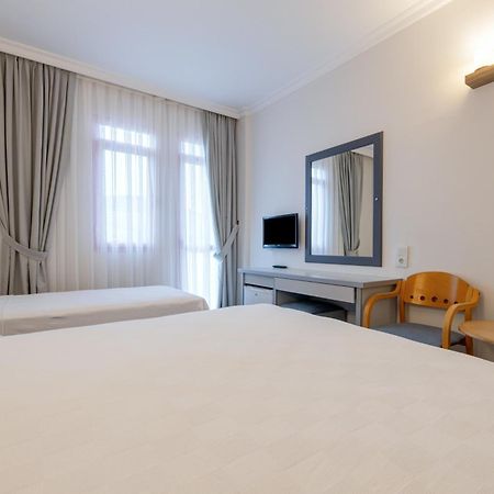 Hanedan Beach Hotel Foça Eksteriør bilde