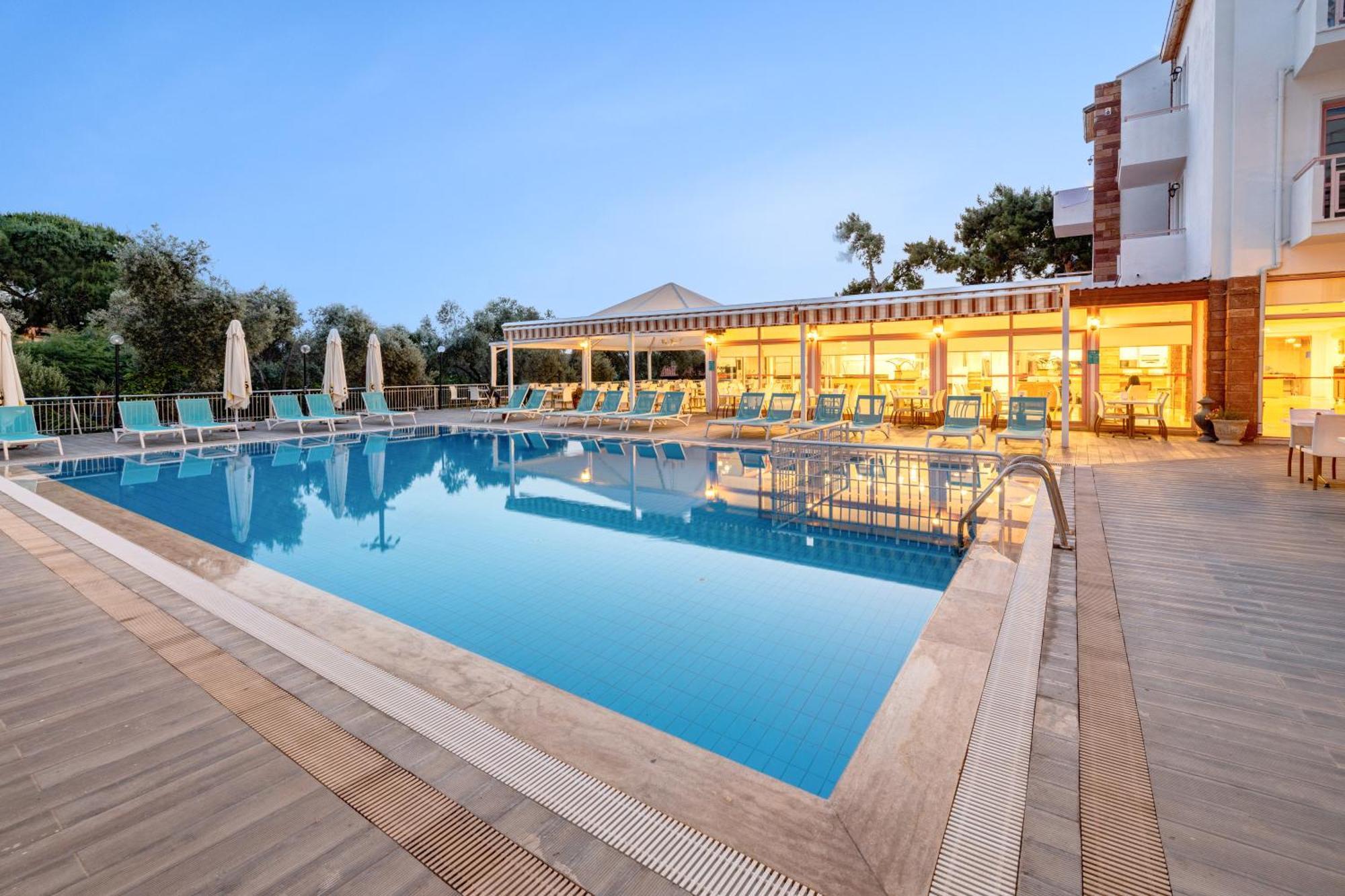 Hanedan Beach Hotel Foça Eksteriør bilde