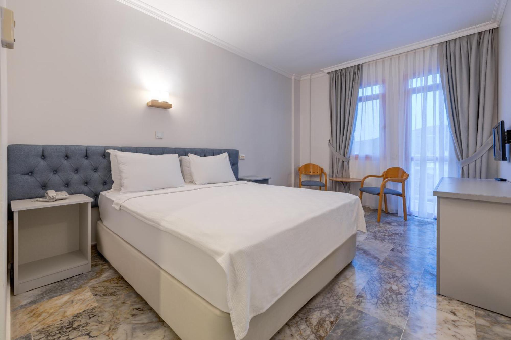 Hanedan Beach Hotel Foça Eksteriør bilde
