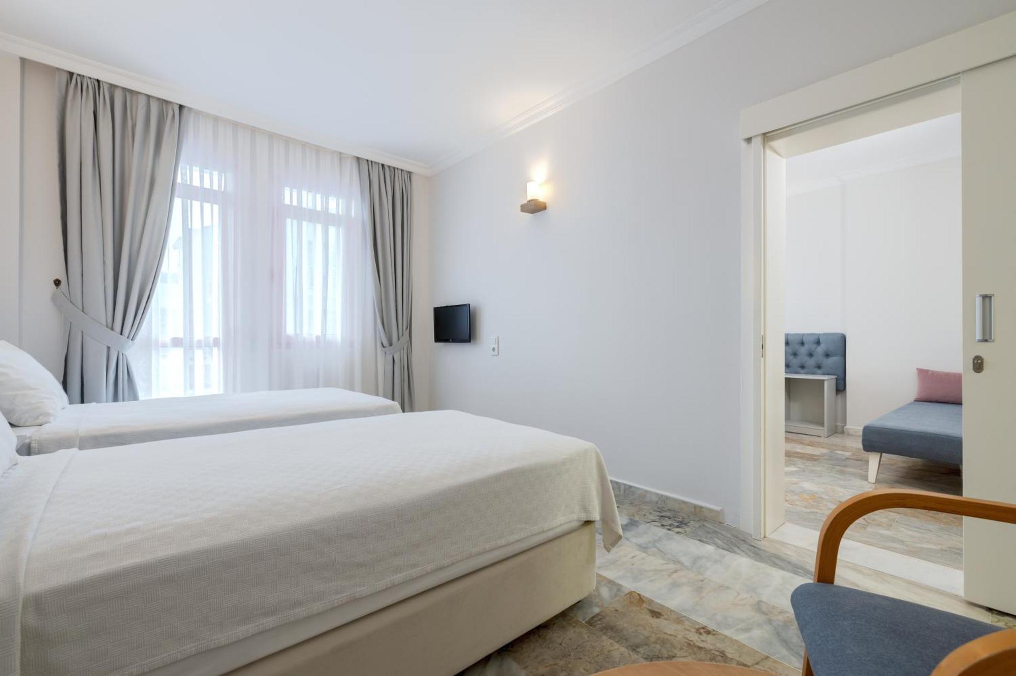Hanedan Beach Hotel Foça Eksteriør bilde