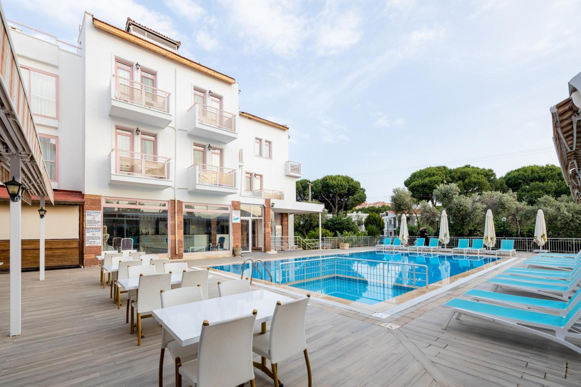 Hanedan Beach Hotel Foça Eksteriør bilde