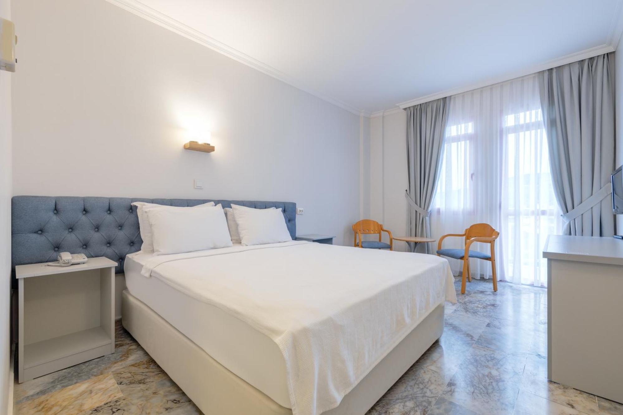 Hanedan Beach Hotel Foça Eksteriør bilde